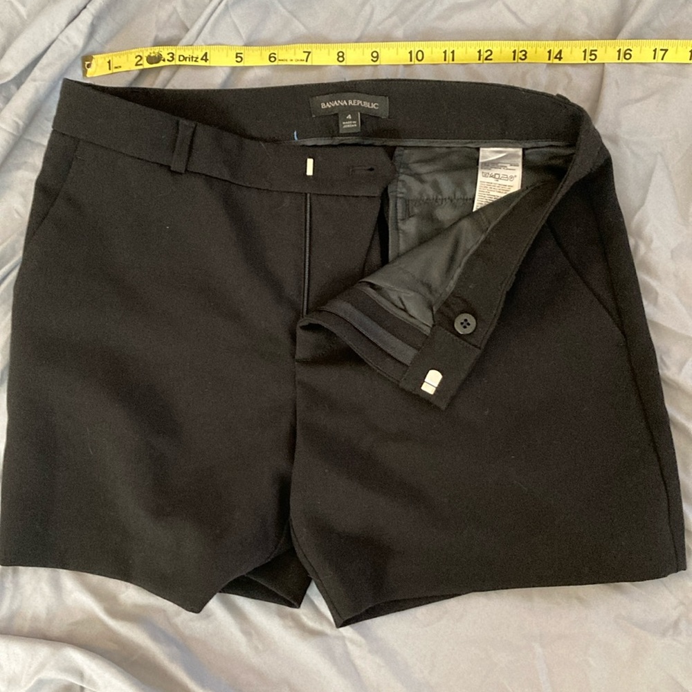 2 for $10 | Banana republic dressy shorts size 4